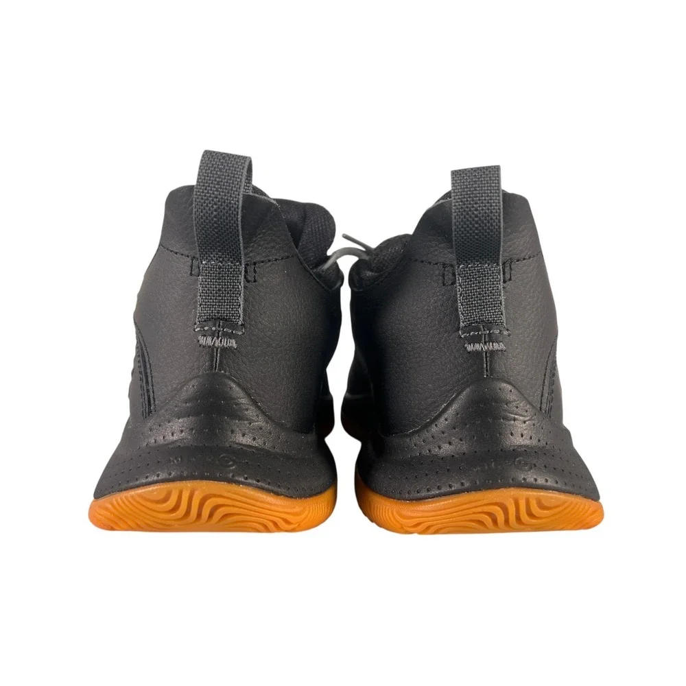 Under Armour Stephen Curry 3Z5 Kids Size 5 Black Sneakers‎ New W Box